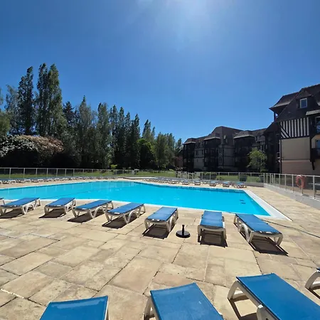 アパート Zen Et A Deauville, Piscine, Parking, Wifi