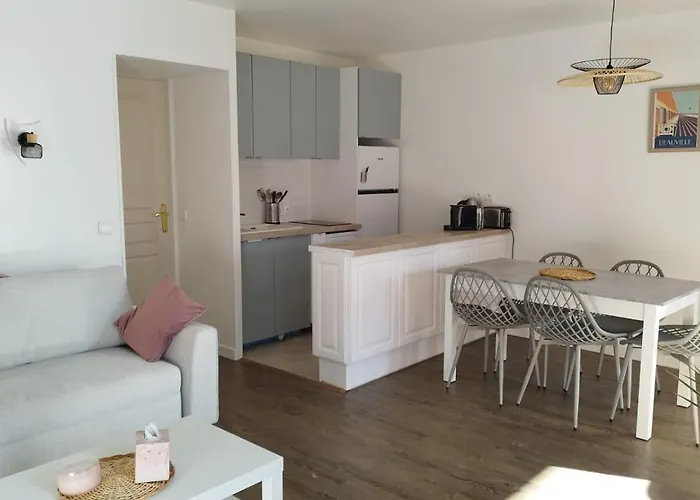 Zen Et à Deauville, Piscine, Parking, Wifi *